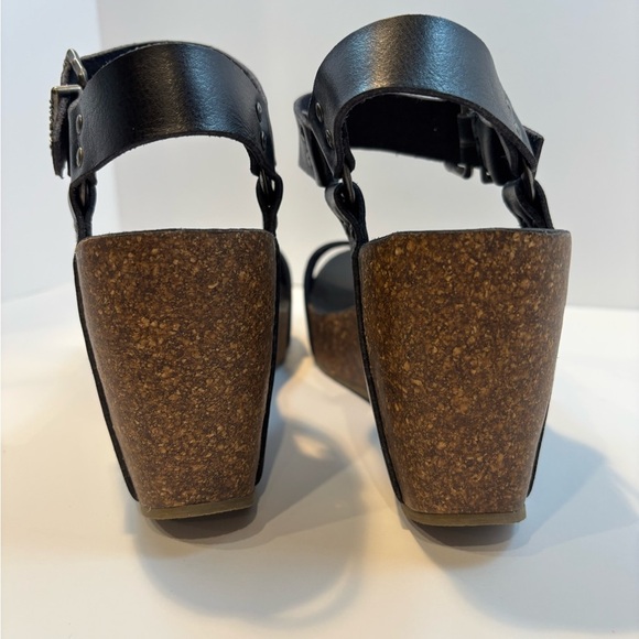 Blowfish Black Platform Sandals with Ankle Strap - Picture 3 of 7